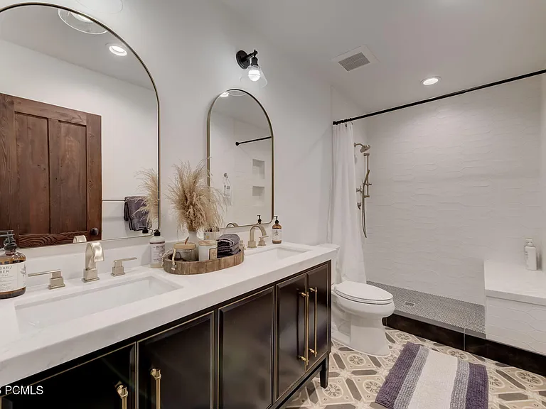 715 Aspen Ln — Photo 47