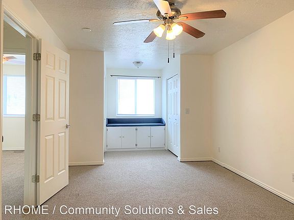 5th image of 326 E Fenton Ave #9862516