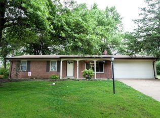 14 Meadow Lake Dr, Saint Louis, MO 63146