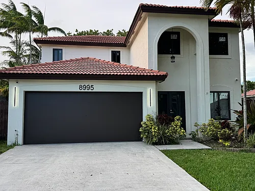 8995 SW 213th St Photo 1