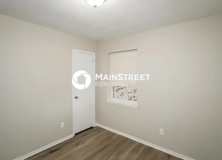 3104 Saint John Ave — Photo 9