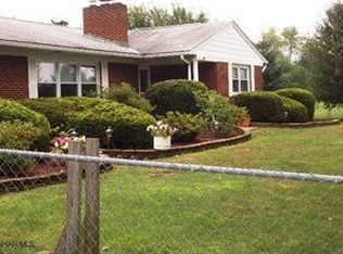 141 Windy Knob Rd, Breezewood, PA 15533