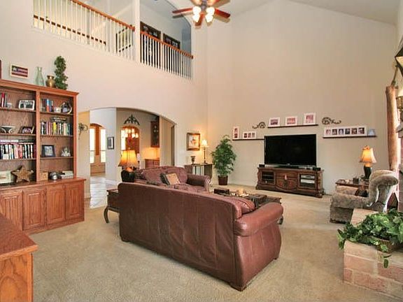 3rd image of 3203 Roan Way