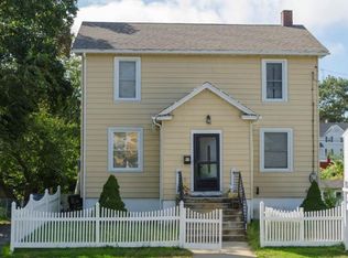 130 Elm St, New London, CT 06320