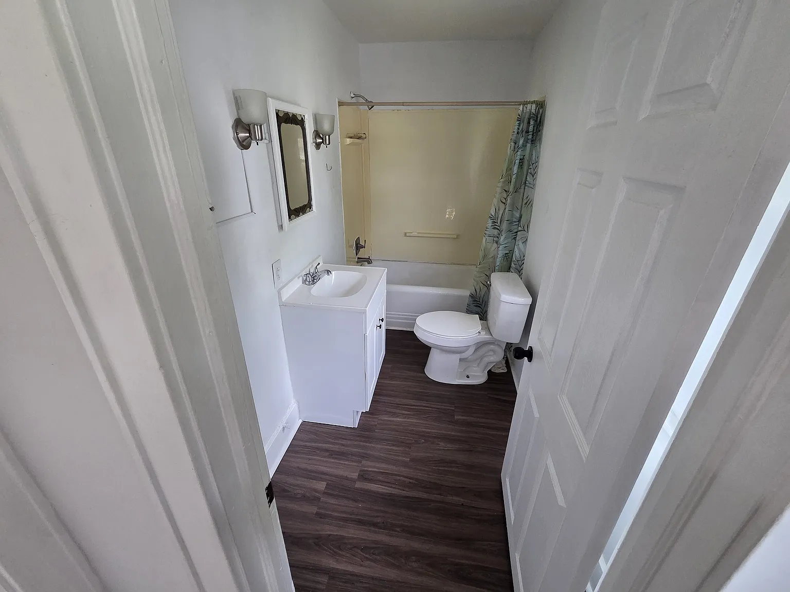 2 bed, 1000 sqft, $900 — Photo 2