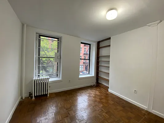 Rented by Peter R. Hungerford, LREB | media 1
