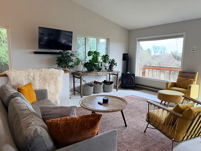 4835 Rosewood Ct — Photo 3