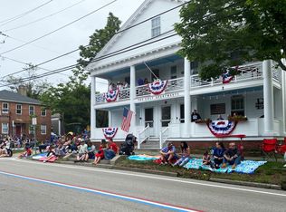 262 Hope St #2S, Bristol, RI 02809