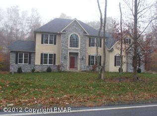 43 Saddle Creek Dr, Mount Bethel, PA 18343