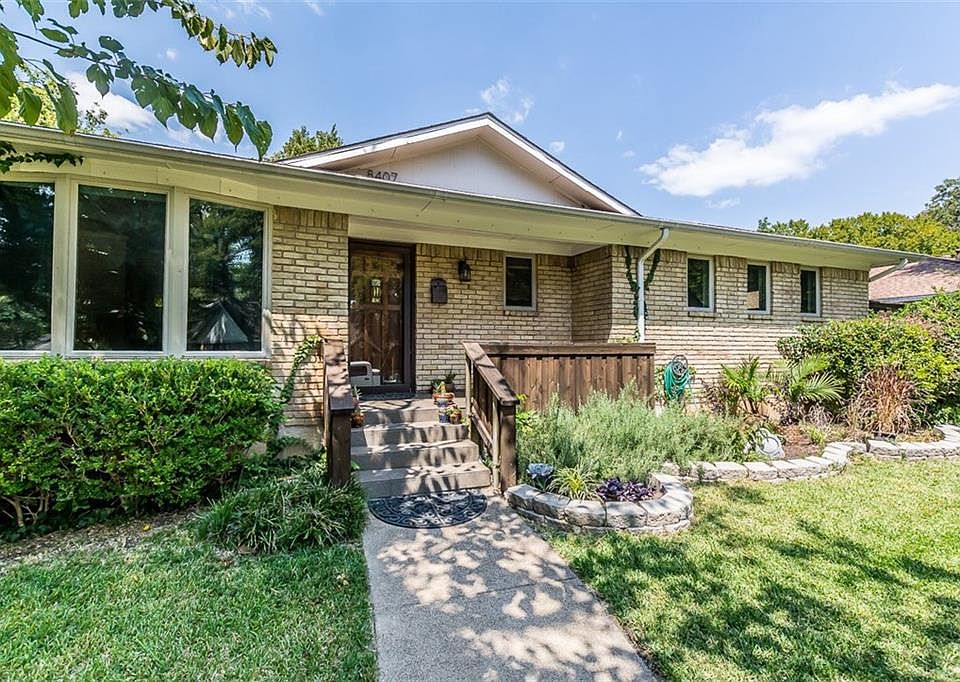 1st image of 8407 Moorcroft Dr