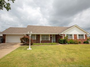 7717 E 57th St, Tulsa, OK 74145