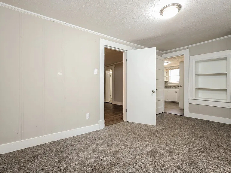 722866_028_bedroom_13340345.jpg