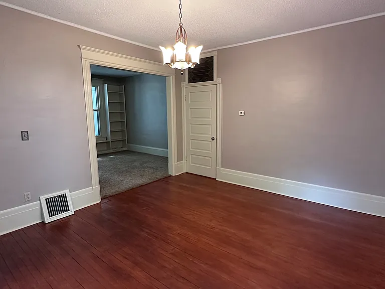 572 Hall Ave #572 — Photo 2