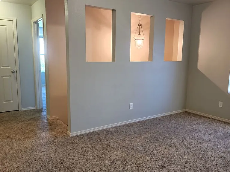 10001 W Irving St — Photo 16