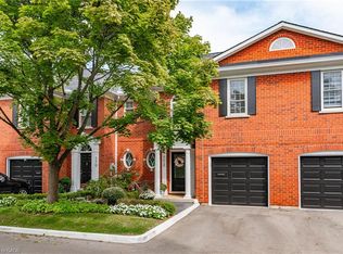 112 Fairwood Pl W, Burlington, ON L7T 4B6