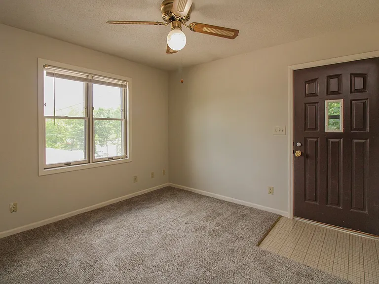 1812 Sunrise Dr — Photo 15