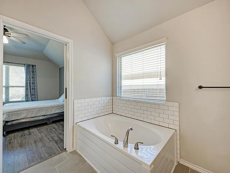 136 Finley St — Photo 22