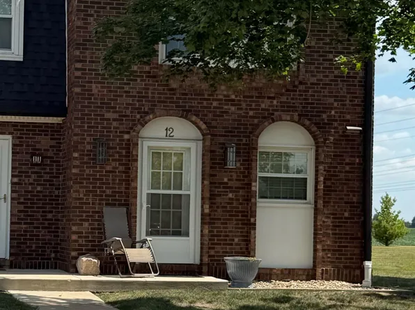 1900 S 2nd Ave APT 12, Morton, IL 61550