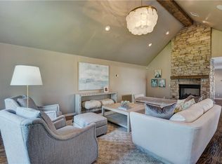 1108 Huntington Ave, Nichols Hills, OK 73116