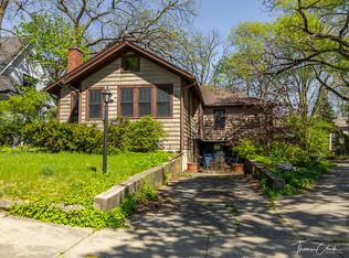 4621 Linscott Ave, Downers Grove, IL 60515