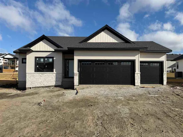 1260 Osage Ln, North Liberty, IA 52317