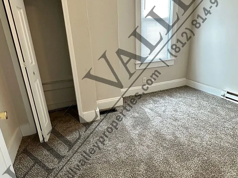 654 Deming St — Photo 9