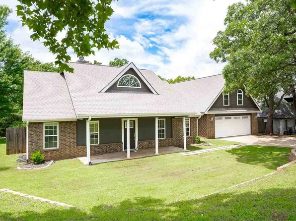 1724 Hidden Oaks Dr, Stillwater, OK 74074