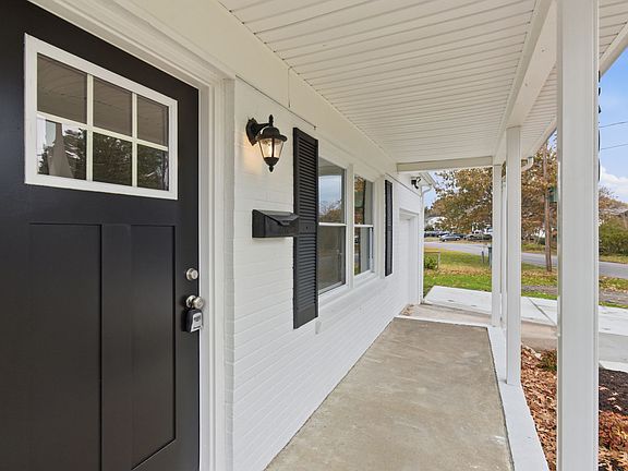 4th image of 5400 Challedon Dr