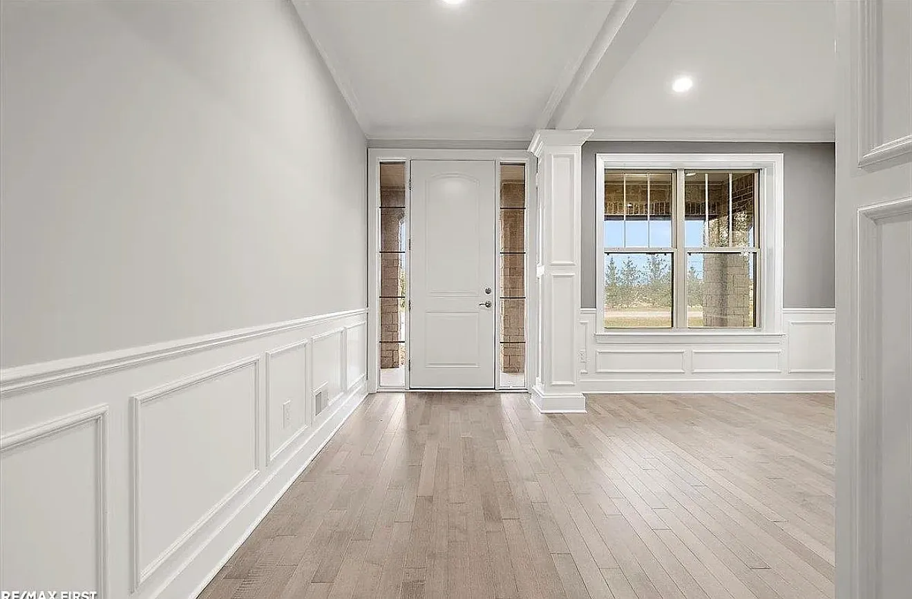 4 bed, 3.5 bath, 3450 sqft, $4,500 — Photo 3