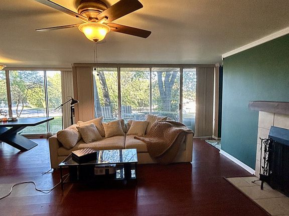 4th image of 5810 Oakwood Dr Unit 1A