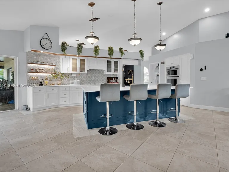 520 Henry Ave — Photo 9