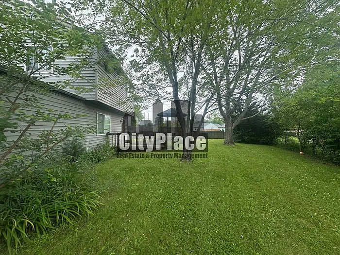 47 Meadow Ct W — Photo 18