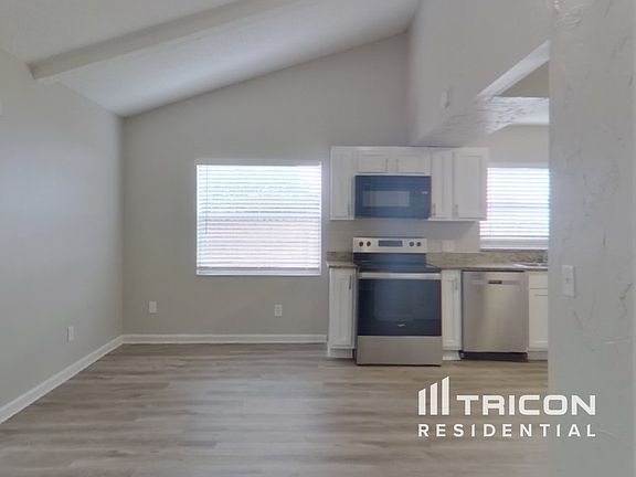 5th image of 405 Silver Hill Dr