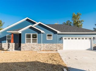 930 Brookside Ln, Rolla, MO 65401