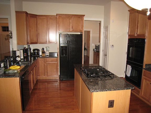 4th image of 7621 Fisher Dr