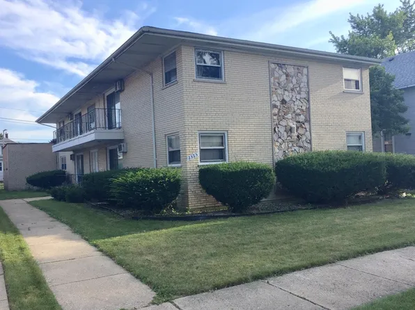 2323 Collins St APT 3, Blue Island, IL 60406