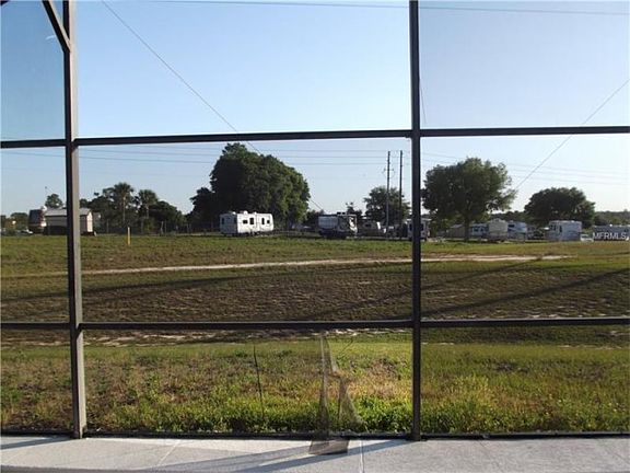 4th image of 571 Majesty Dr