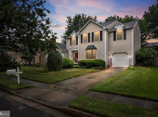 9 Coatsbridge Dr, Marlton, NJ 08053
