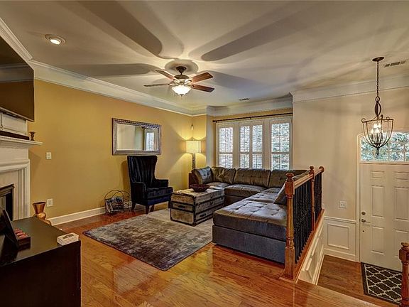 3rd image of 2097 Wylmoor Way SE