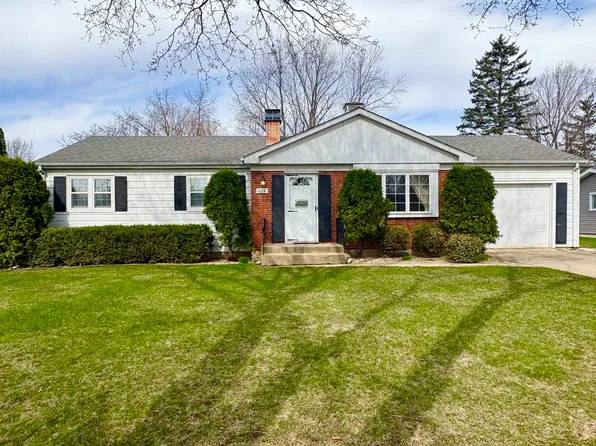 628 Devonshire Ln, Crystal Lake, IL 60014