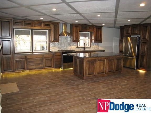 4th image of 3007 S 104th Ave