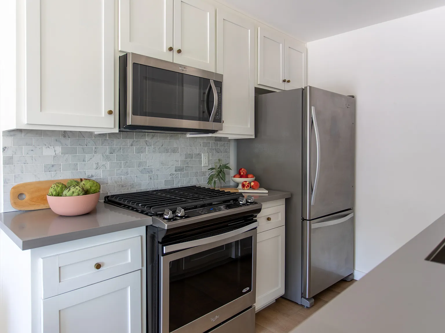 2 bed, 917 sqft, $4,500 — Photo 4