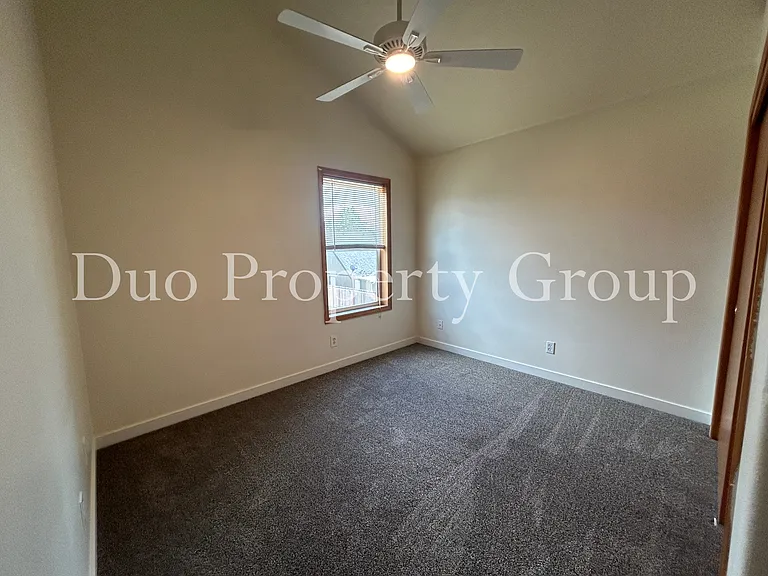 603 S 41st Ct — Photo 18