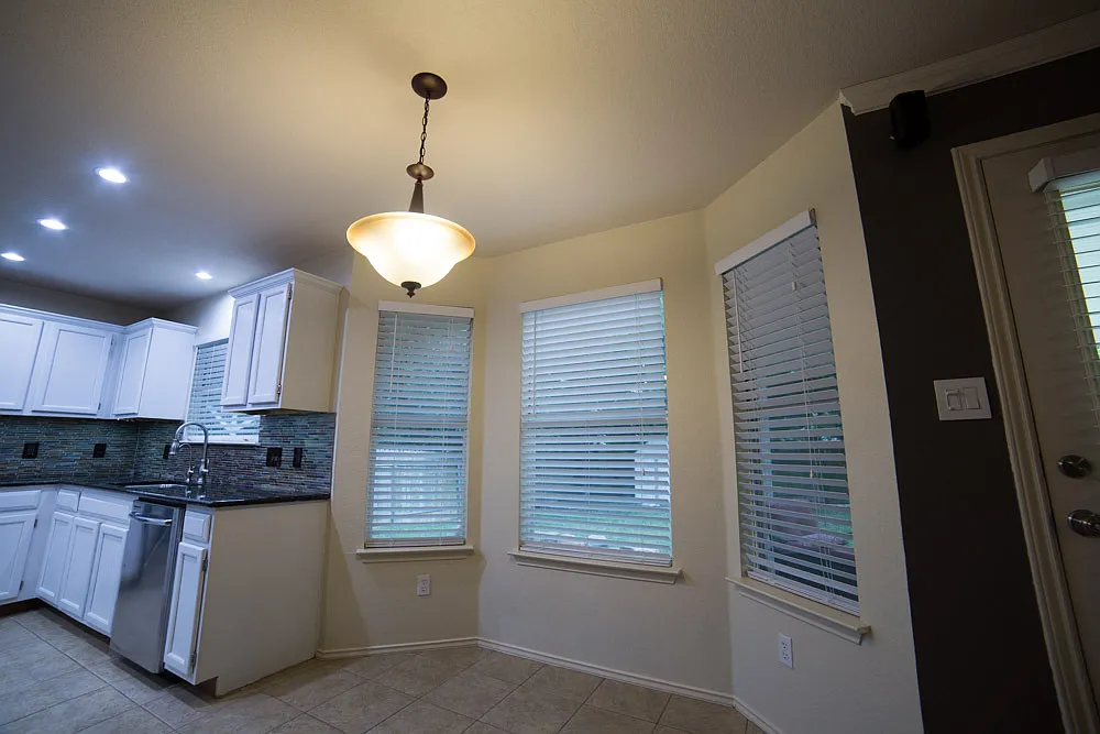 Nice family home in North Austin — Photo 4
