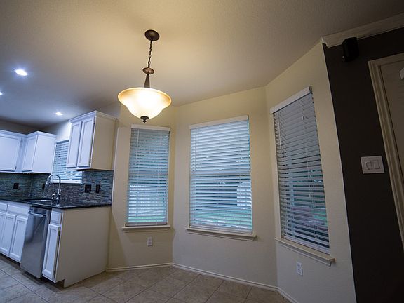 4th image of 3109 Sauls Dr