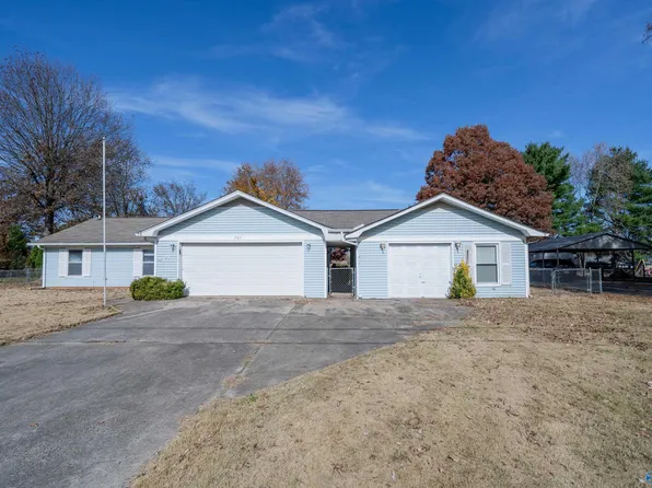 207 Collins Ln, Meridianville, AL 35759