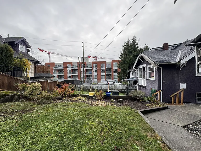 306 Esmond Ave — Photo 25