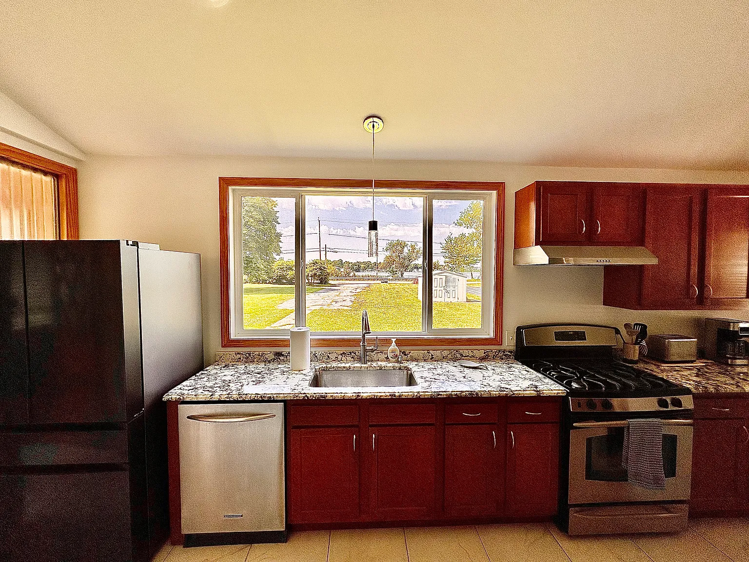 Edgemere Dr, Rochester — Photo 4