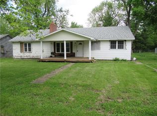 112 Estelle Ave, Kansas, IL 61933