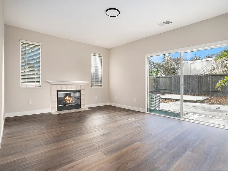 420 Beaulieu Ln — Photo 7